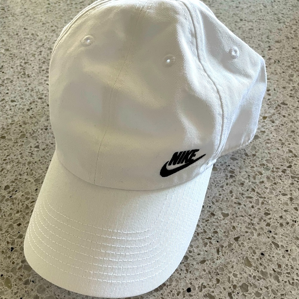 NIKE Sportswear Heritage86 Hat